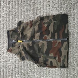 Carter's camo fleece vest, size 6m